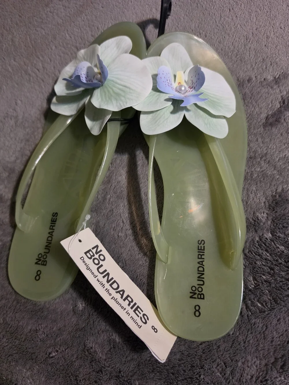 No Boundaries Flower Applique Jelly Sandal